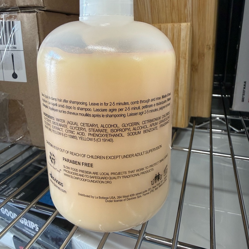 Davines DEDE Full Size Conditioner - 16.7 fl oz - Picture 2 of 3